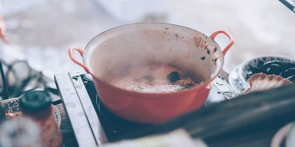 How to Clean a Burnt Pan with Salt Easily – The Ultimate Guide