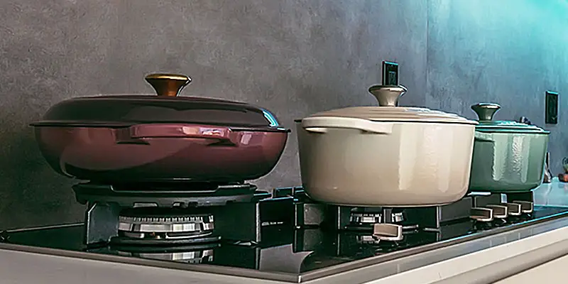 Best Cookware for Gas Stove in 2022 [Buying Guide]