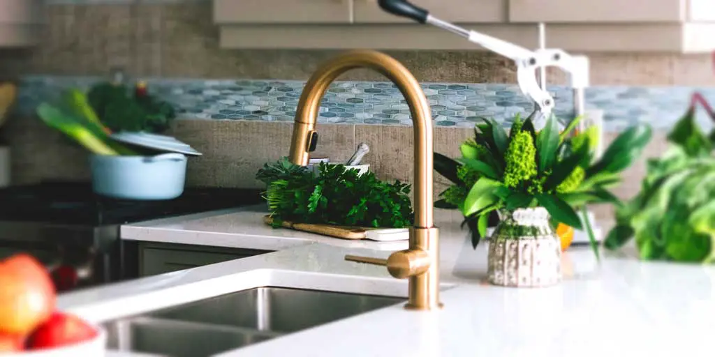 The Best Kitchen Faucets Under $200 in 2022 (Buying Guide)