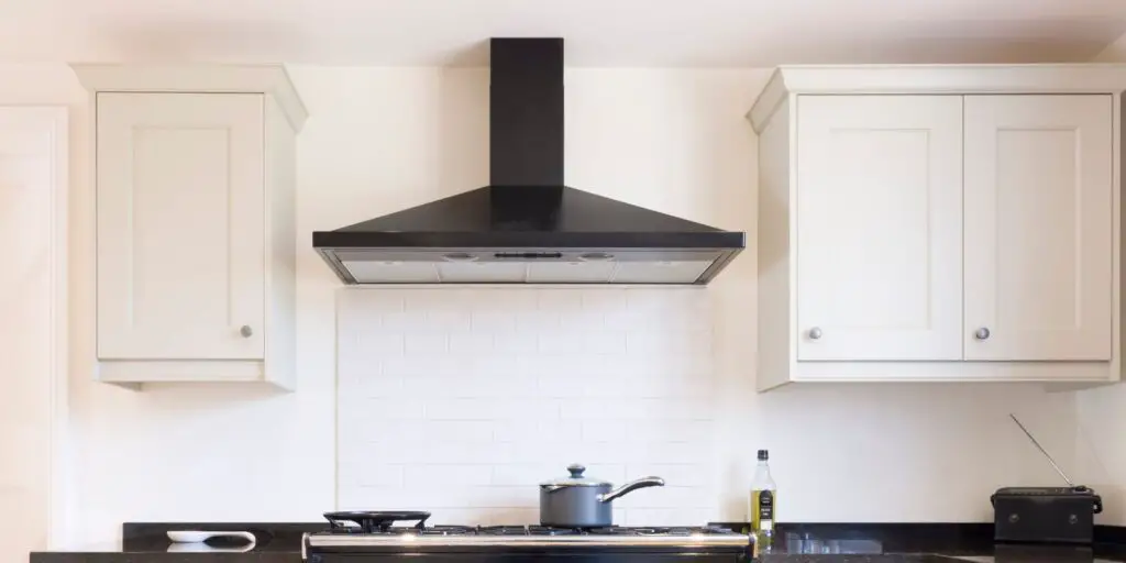 How To Use A Kitchen Chimney: [A Step-by-step guide]